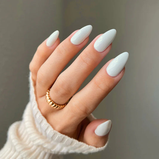 SMOKEY WHITE DIVA #038