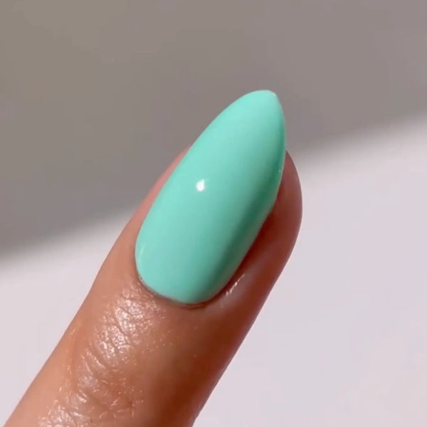 DND Soft Gel Tips Almond Medium #18 swatch