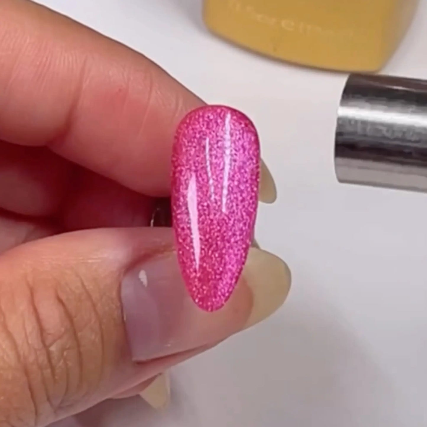 DIVA 9D #14 Cat Eye Candy - Hi, Kitty! swatch