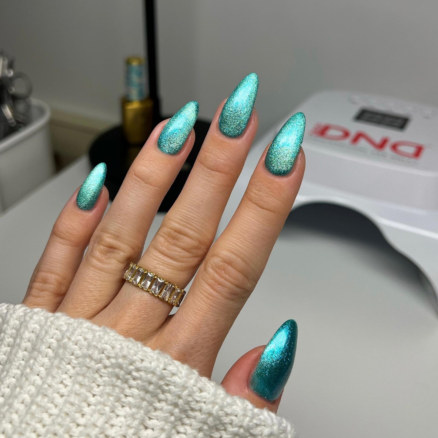 DIVA 9D #16 Cat Eye Candy - Saltwater Tabby