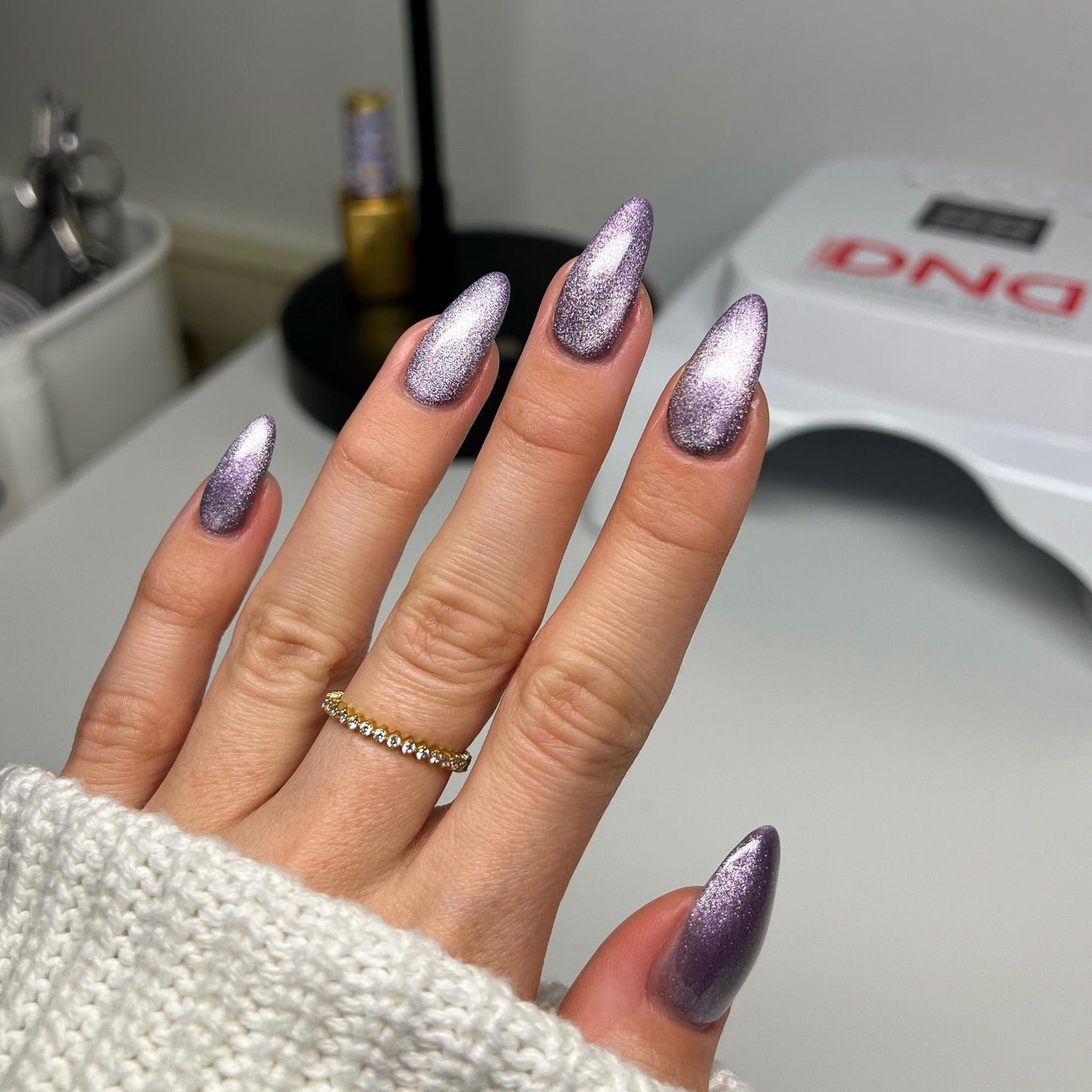 DIVA 9D #19 Cat Eye Candy - Wild Berry