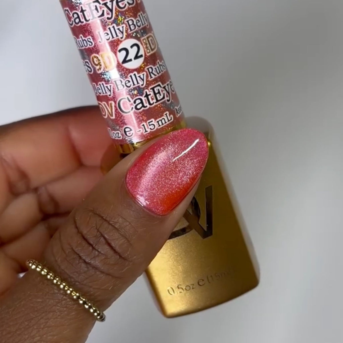 DIVA 9D #22 Cat Eye Candy - Jelly Belly Rubs swatch
