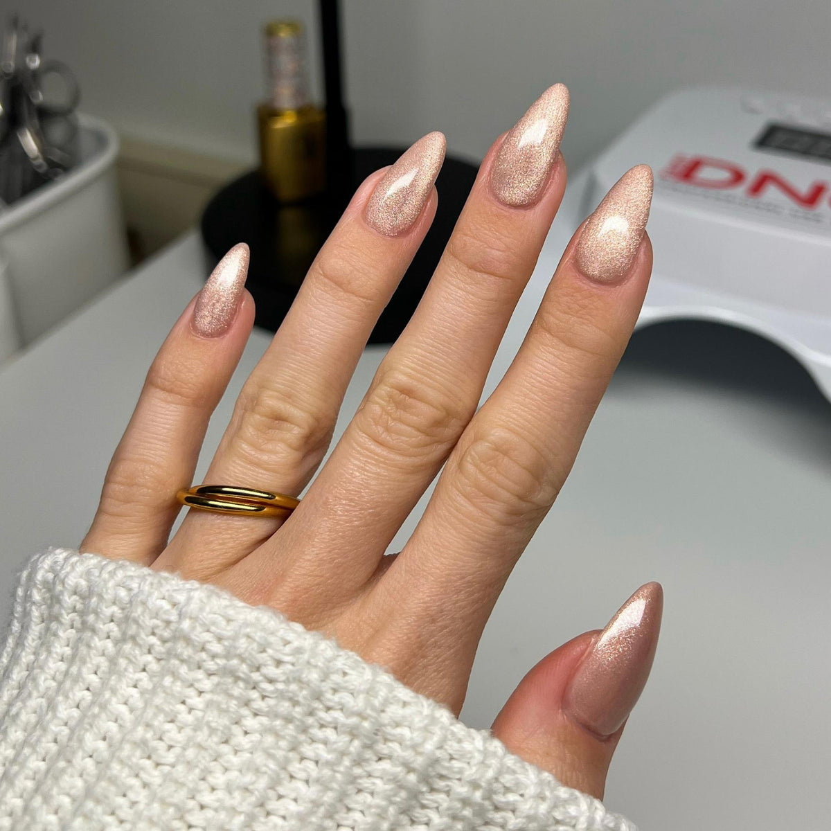 DIVA 9D #30 Cat Eye Daydream - Afterglow