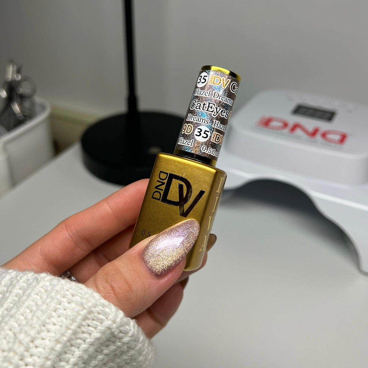 DIVA 9D #35 Cat Eye Daydream - Hazel Dreams