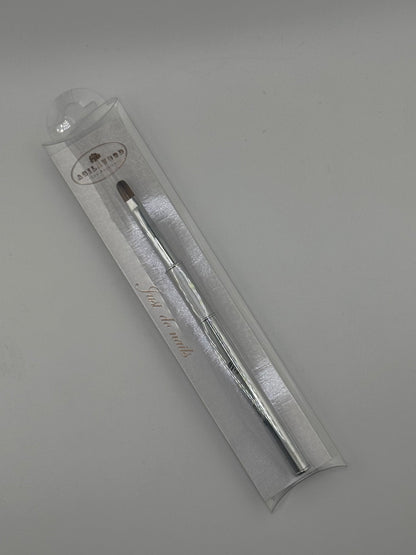 Size 8 Silver Flat Brush